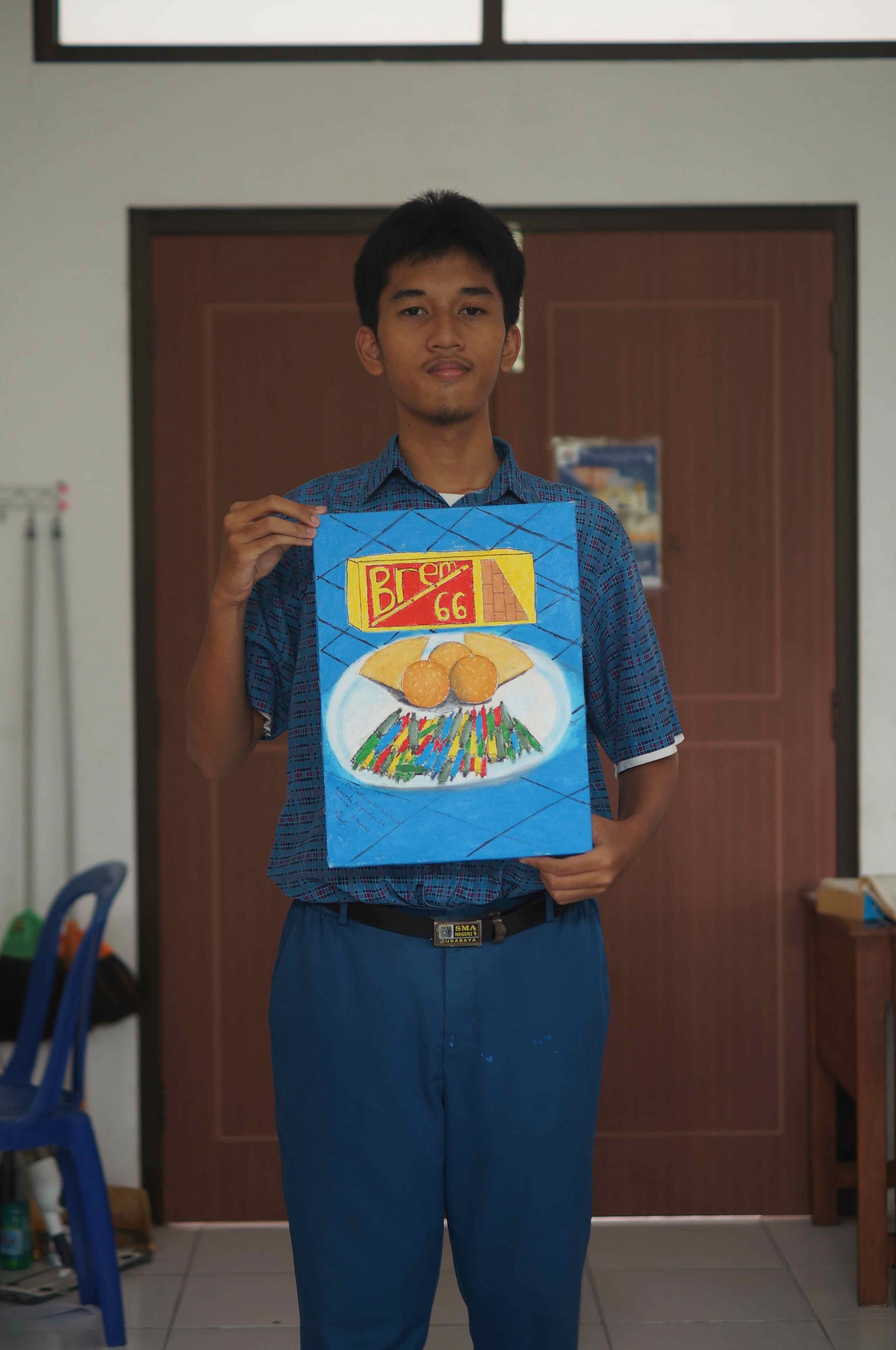 Photo of Enggar and Judul