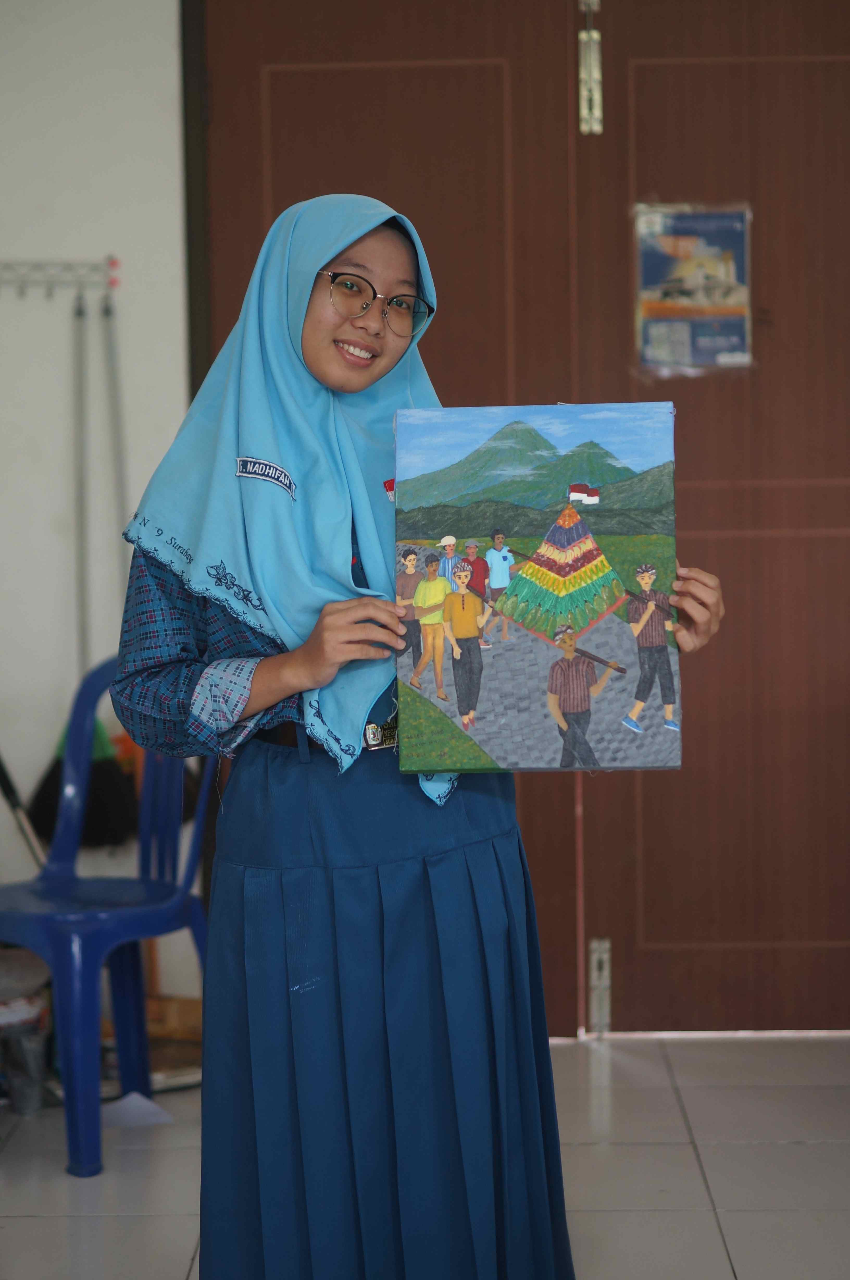 Photo of Enggar and Judul