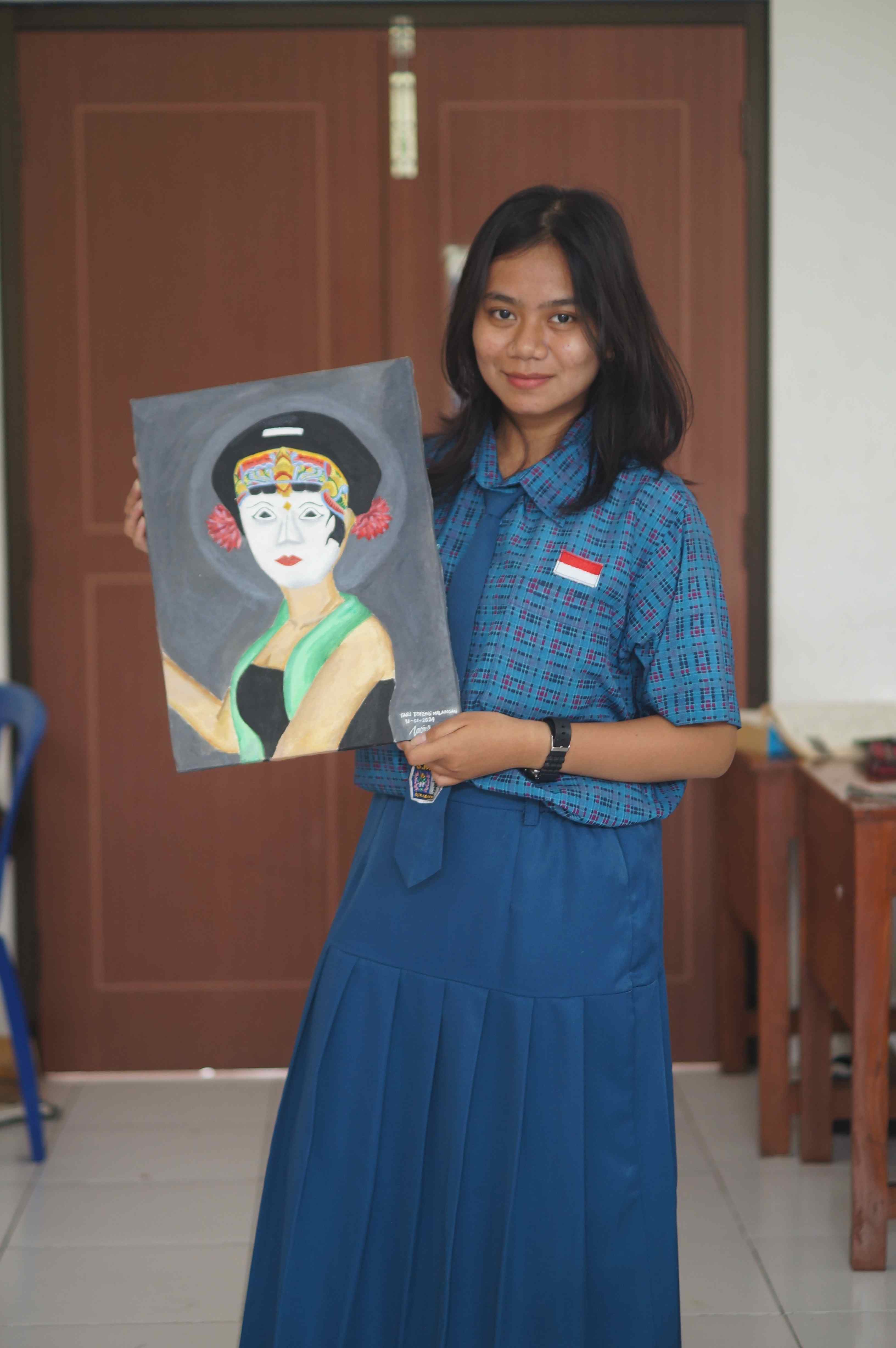 Photo of Enggar and Judul