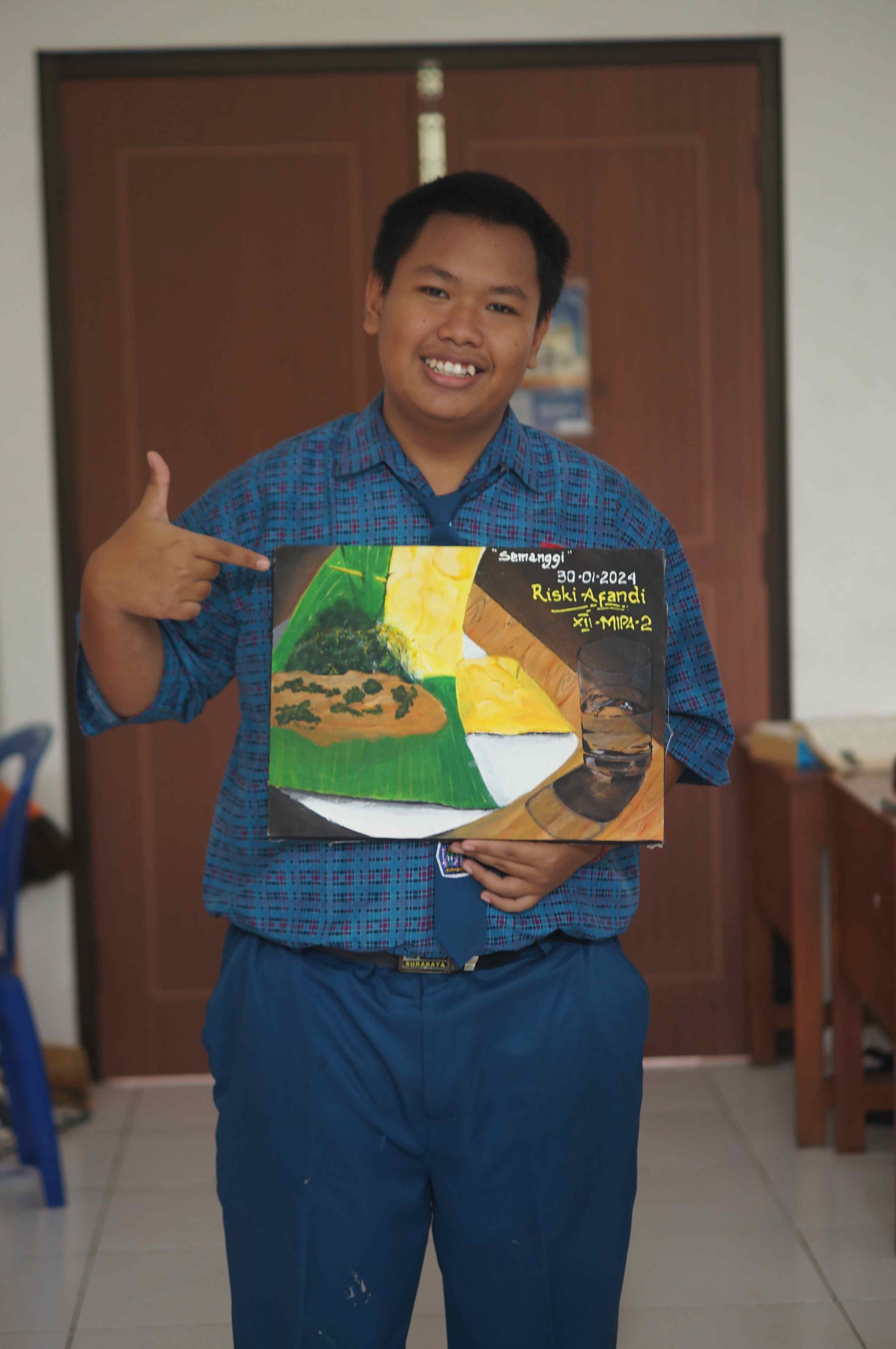 Photo of Enggar and Judul