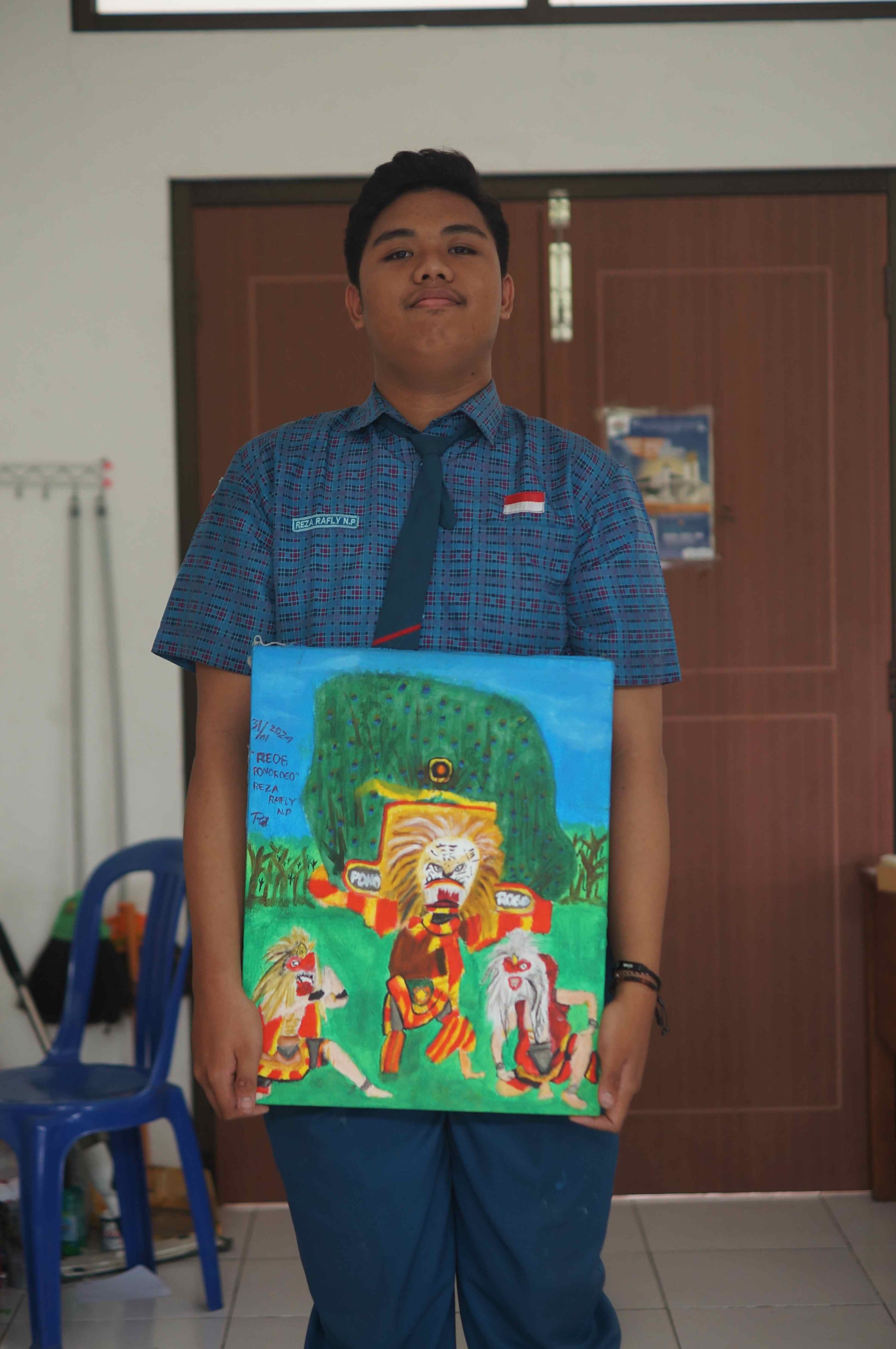Photo of Enggar and Judul