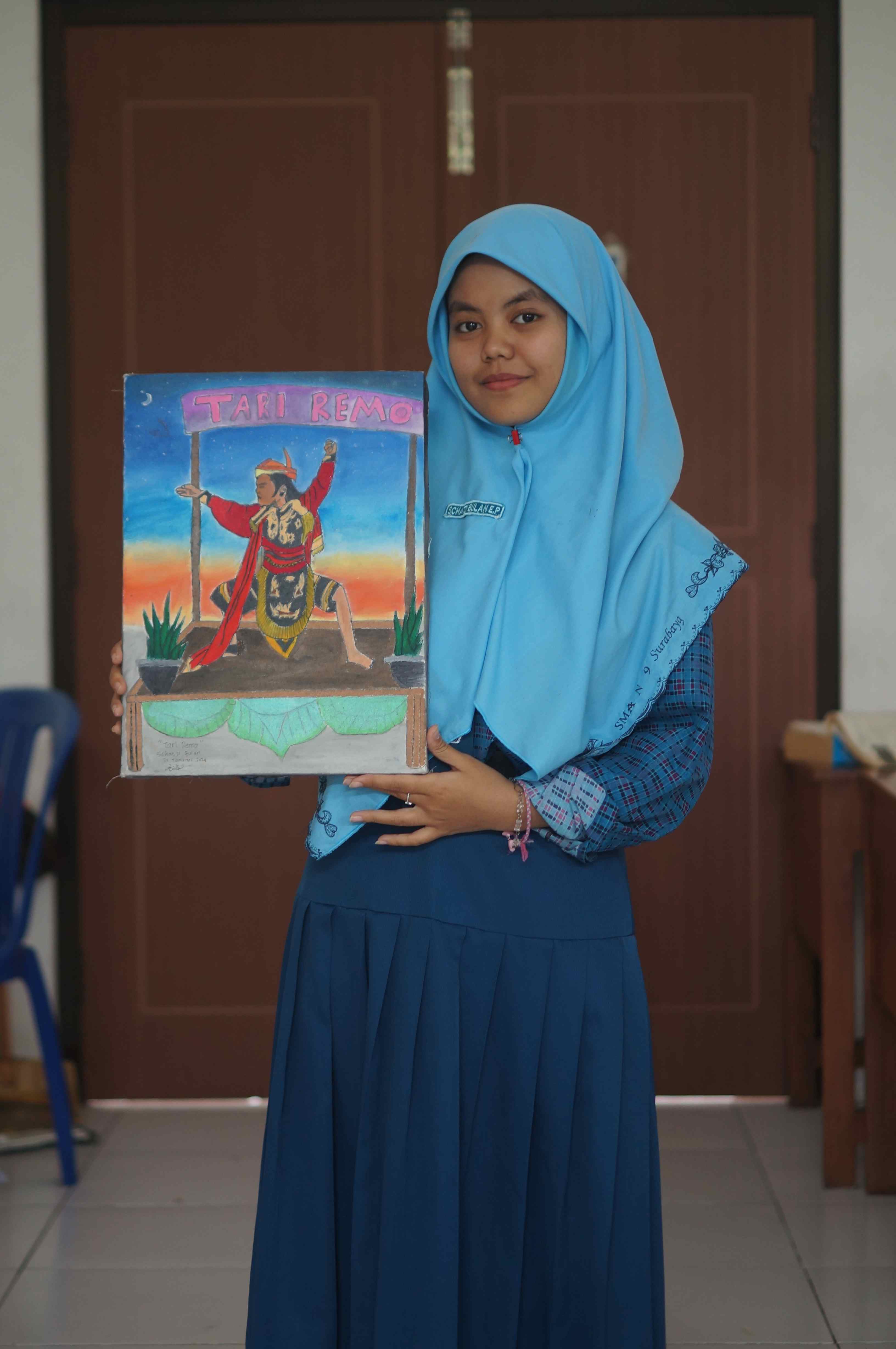 Photo of Enggar and Judul