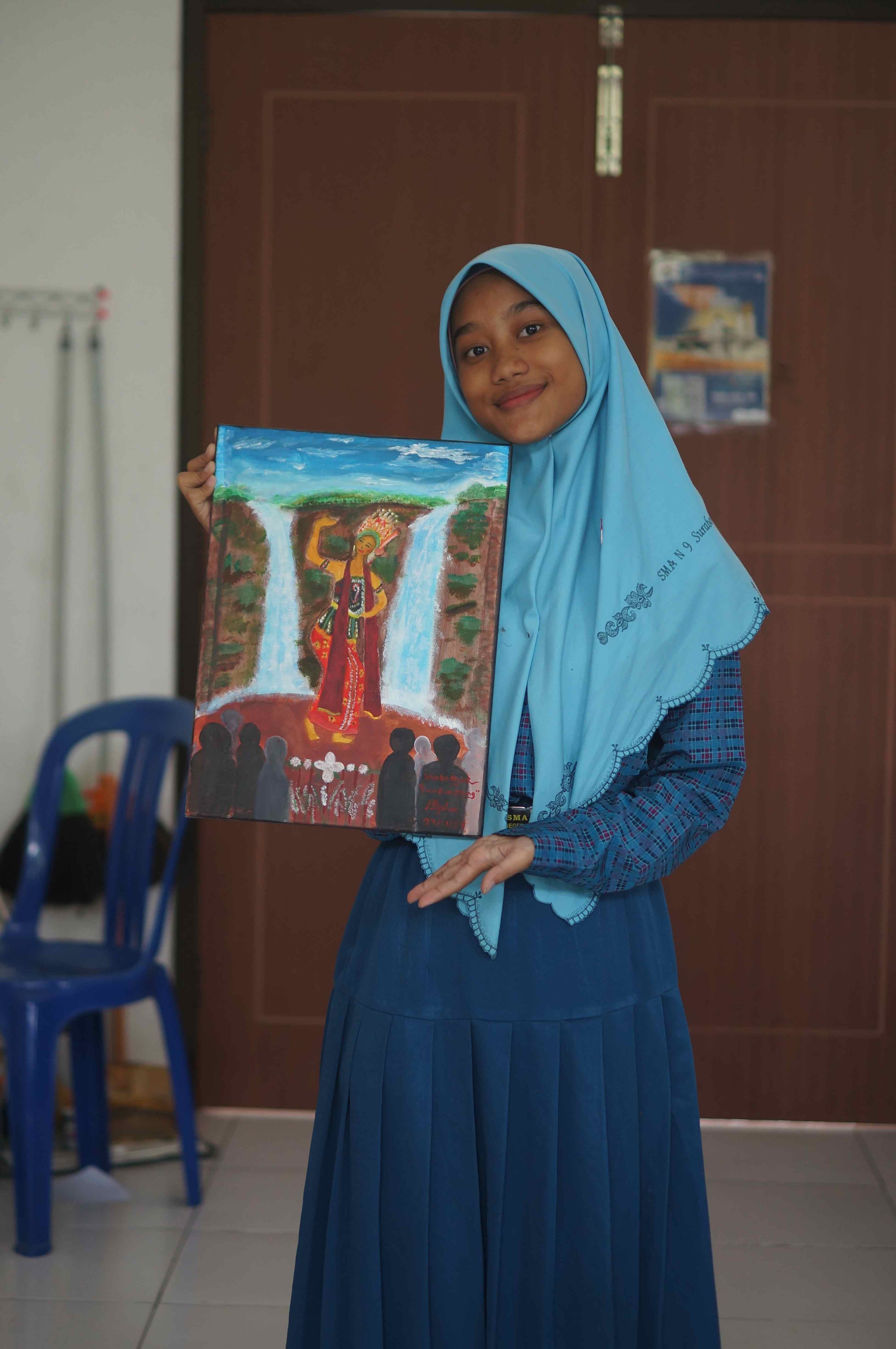 Photo of Enggar and Judul