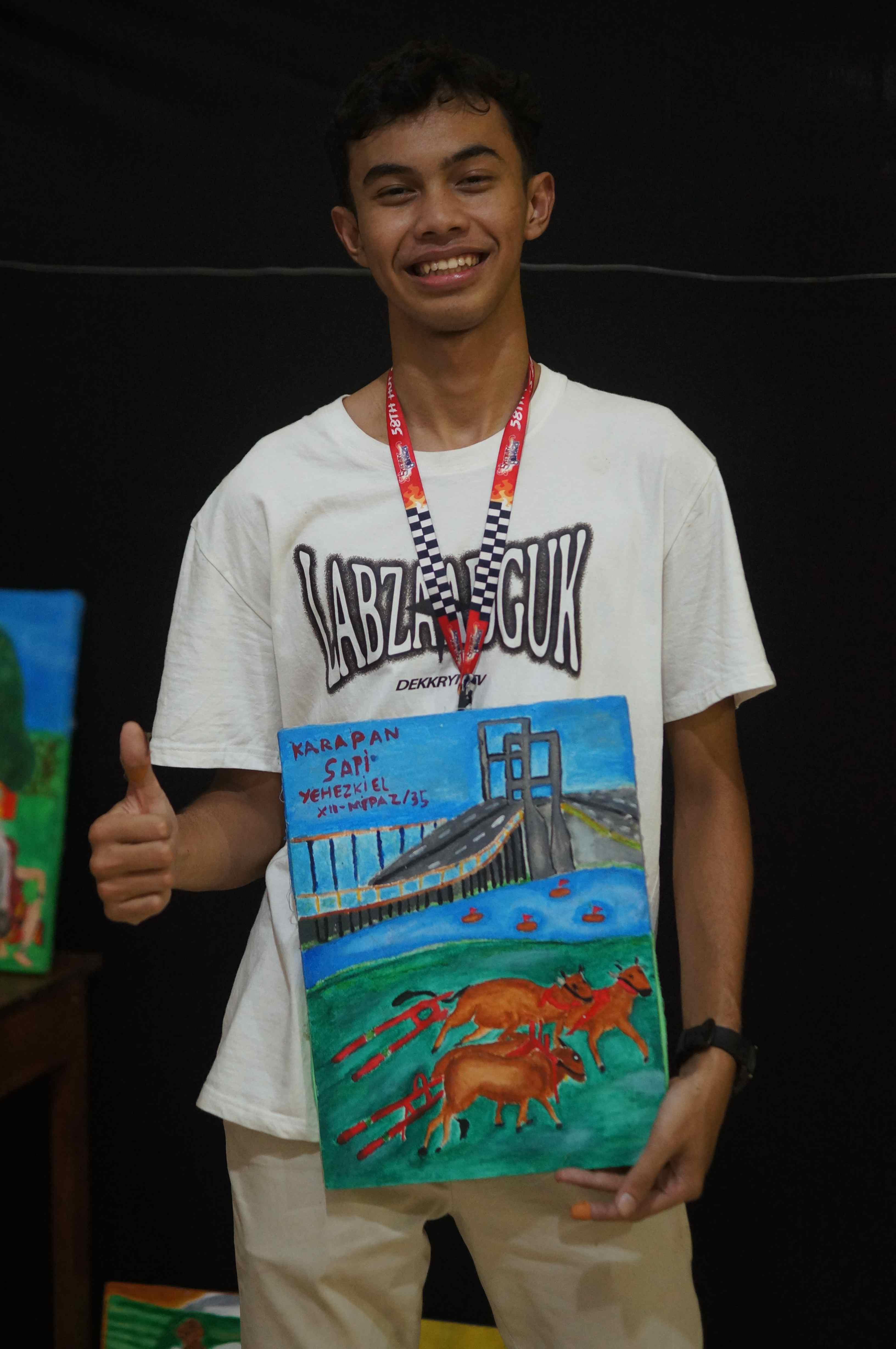 Photo of Enggar and Judul
